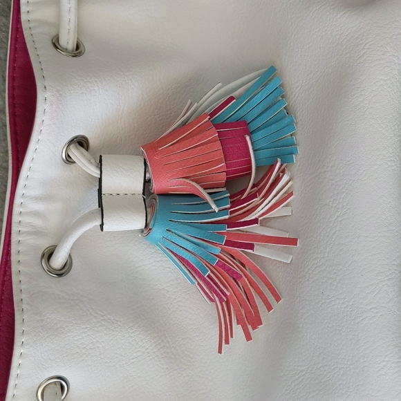 Candie's Faux Leather Tassel Lined Shoulder Bag Pocketbook - Picture 2 of 16